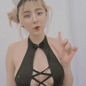 付费女神Linhi_Cute的7.14G性感可爱视频